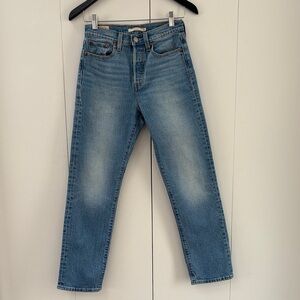 Levis wedgie straight in Christina wash